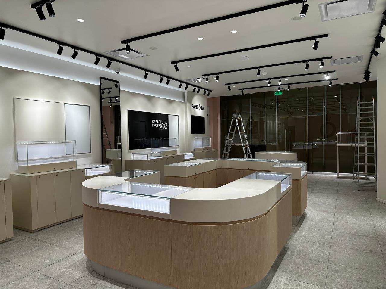 Remodelación de local comercial — construcción integral por PYARCHITECTURE